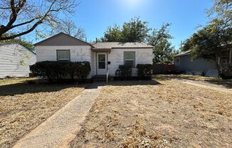 House Located Near Maxey Park, Medical District & Texas Tech Campus!