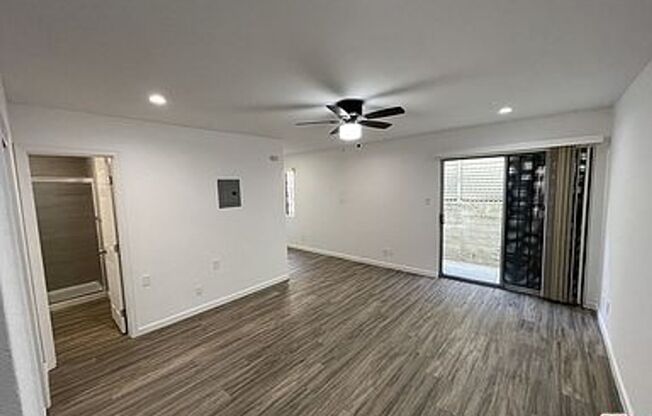 1170 Crenshaw Blvd.