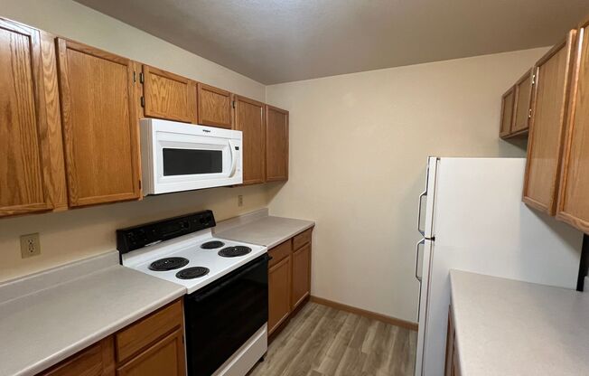 Charming 2-Bedroom Townhome for Rent in Bozeman, MT with Garage