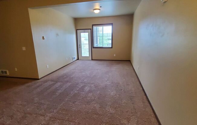2240 Mercedes Dr