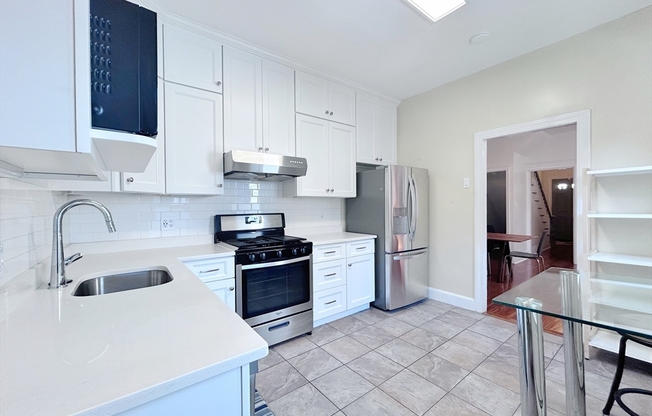 156 PLEASANT ST