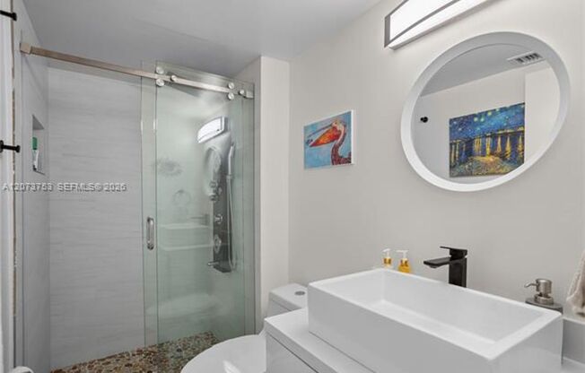 2 beds, 2 baths, $3,000, Unit # 1204