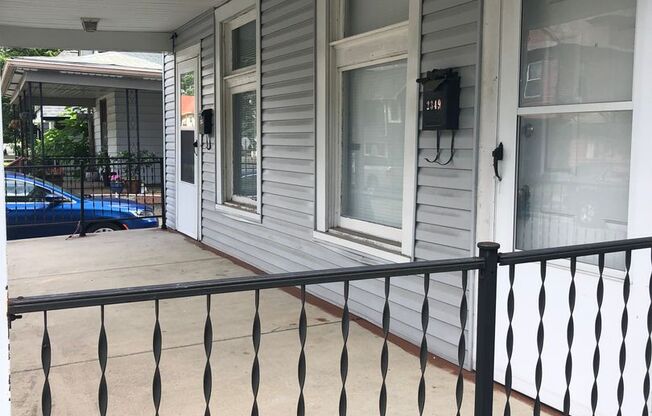 Spacious 2 Bedroom Half Double