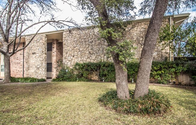1 bed, 1 bath, $1,025, Unit # 10