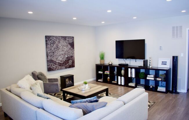 (Anna) 4216 Mary Ellen Avenue