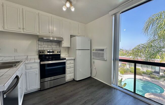 Upgraded 2 Bedroom Condo in San Carlos!!  Water/Sewer/Trash Included!!