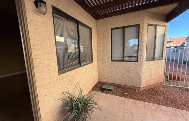 Wonderful 3 Bedroom, 2 Story Home near Summerlin!