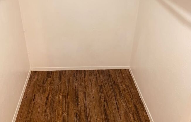 1 bed, 1 bath, 600 sqft, $1,150, Unit 2-219