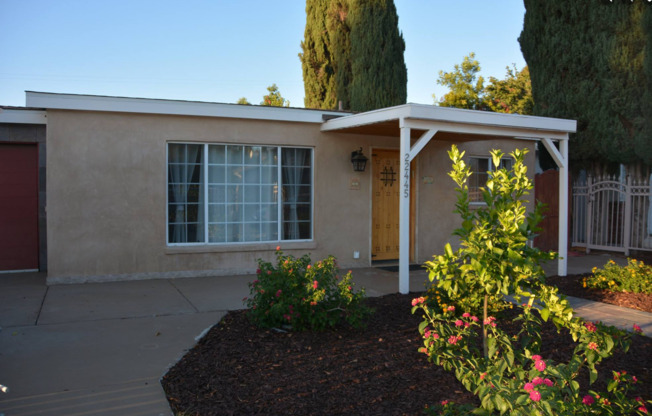 Bright 3-Bed+2bath Home in a Great Woodland Hills Neighborhood