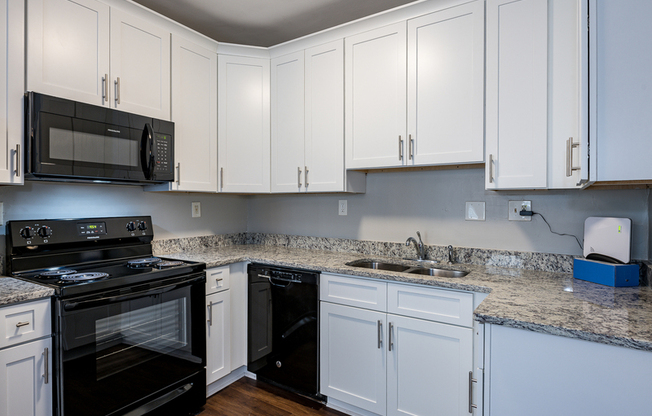 1095 DECKNER AVE SW