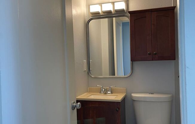Studio, 1 bath, 300 sqft, $1,350, Unit 208