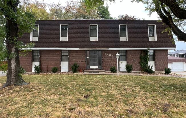 Modern 2-Bedroom Apartment with Washer & Dryer!