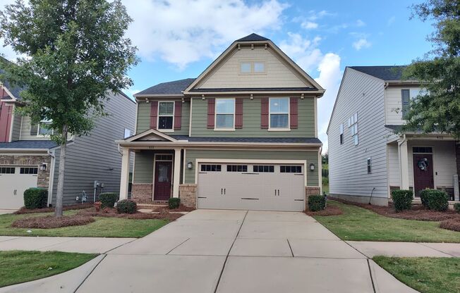 4 beds, 2.5 baths, $2,750