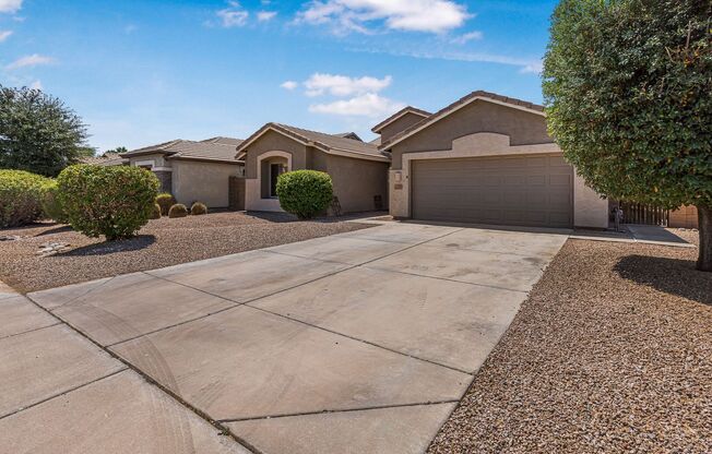 Beautiful 4-Bedroom Chandler Home with Prime Location!