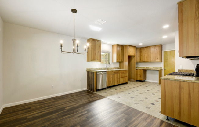 12704 MARGIT DR