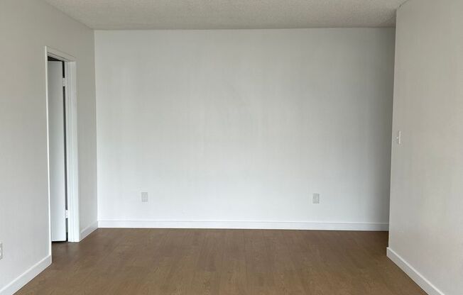 6210 Whitsett Ave-NEW