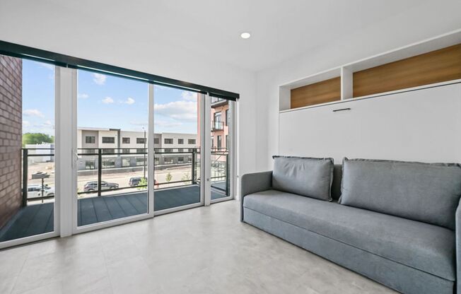 Studio, 1 bath, 380 sqft, $1,300, Unit 310