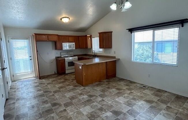 5 Bedroom Lehi Home for Rent