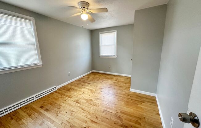 3 beds, 1.5 baths, $2,500, Unit 87 Acton Street