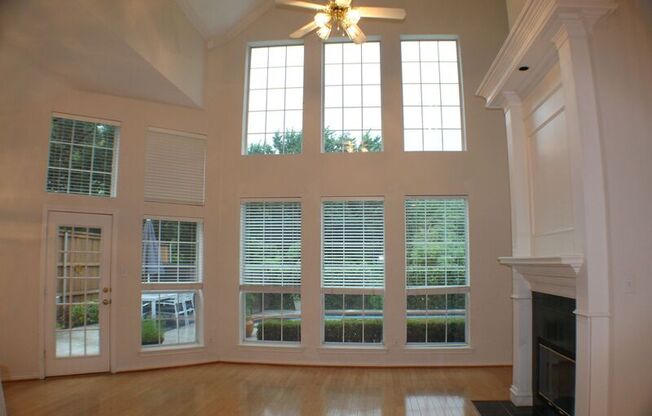 7017 Dogwood Creek Ln
