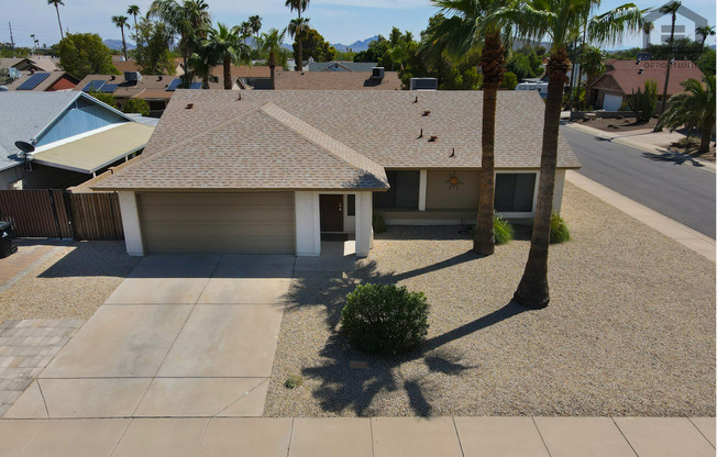3Bed/2Bath Home at Union Hills/32nd St! Ready for Immediate Move-In!