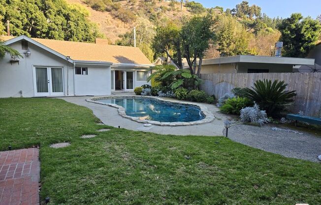 1481 BENEDICT CYN DR