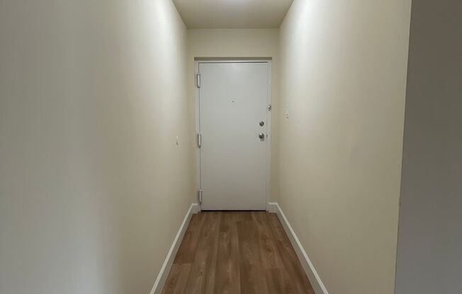 3 beds, 2 baths, 1,152 sqft, $2,370, Unit 14225 #303