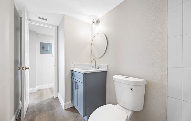 2 beds, 1 bath, 780 sqft, $2,395, Unit 07