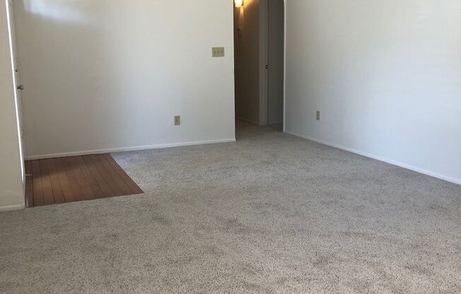 Ground Floor Condo w/One Car Garage - North Prescott