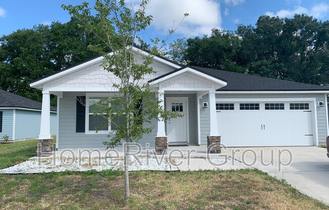4404 TWIN HLS WAY