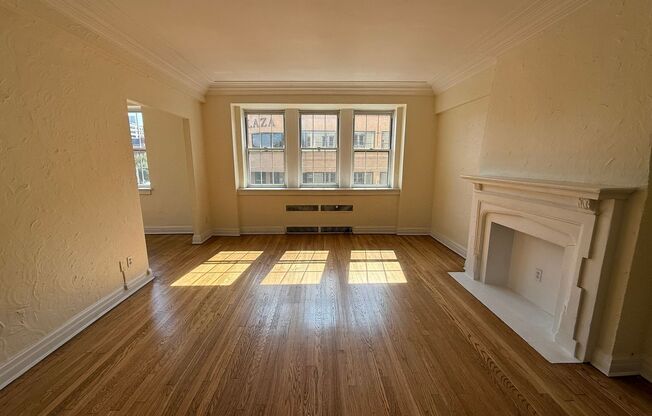 2 beds, 2 baths, 1,303 sqft, $2,200, Unit New King Edward  401