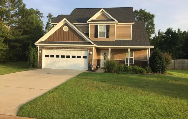 Blythewood Beauty - Three Bedroom, Two and a Half Bath Wonderful Home!