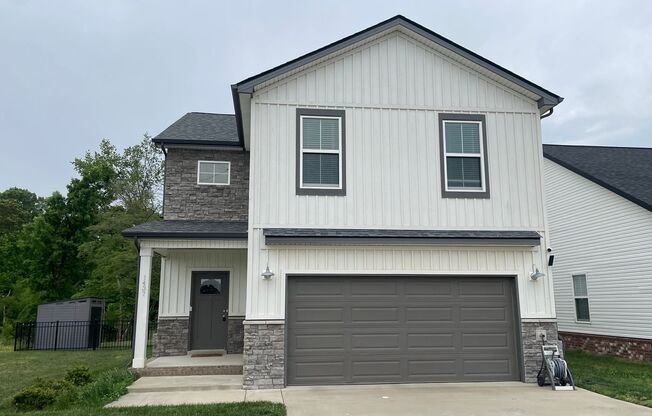 4 Bedroom Pet Friendly Home For Rent with Club House, Comm. Pool, & Comm Gym Access!