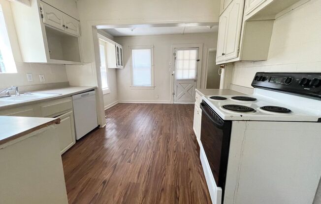 Next to TU! 3bd 1ba Central AC/Heat