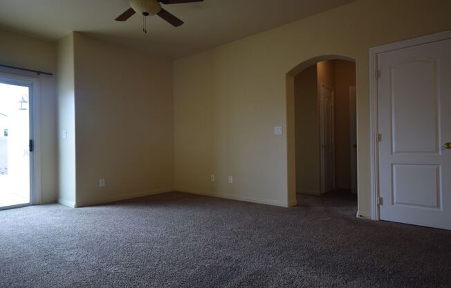3 beds, 2.5 baths, $2,010