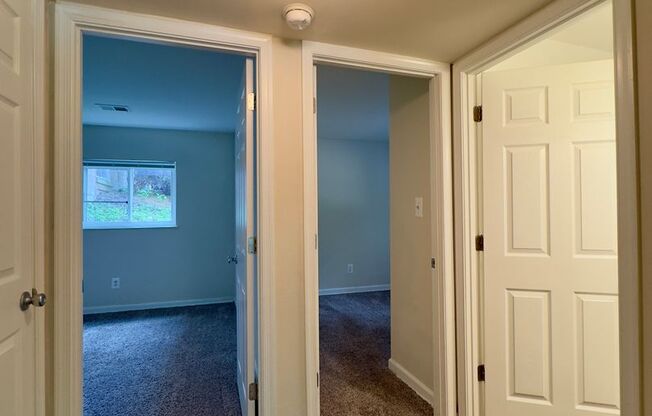 2 beds, 1 bath, $1,249, Unit 3522-A