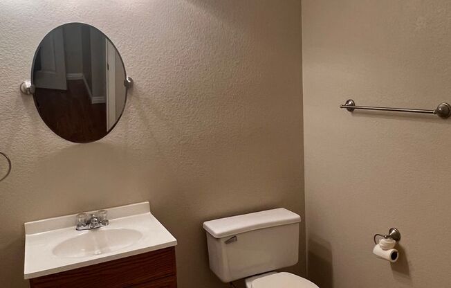 3 beds, 2 baths, $1,695, Unit # 2102
