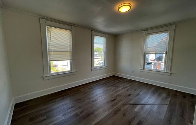 3 beds, 1 bath, $1,200