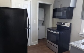311 W 27 ST