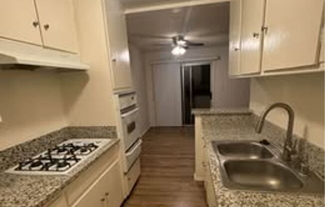 1 bed, 1 bath, $1,945, Unit 215