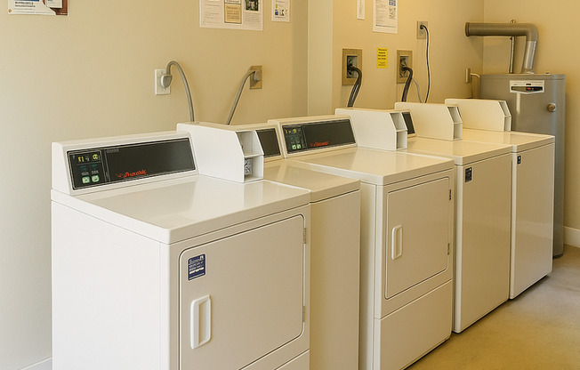 2 beds, 1 bath, 850 sqft, $1,195, Unit Parkway-1