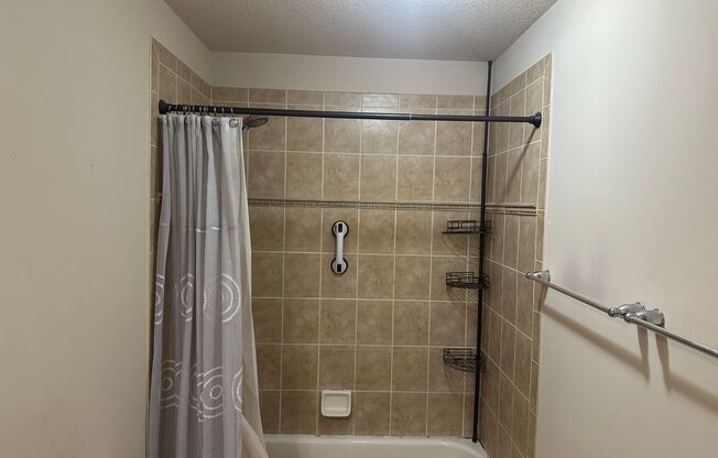 2 beds, 2.5 baths, $2,600