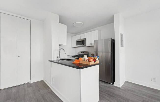 Modern Kitchen With Island at Ashlawn at Southern Towers, Alexandria, Virginia