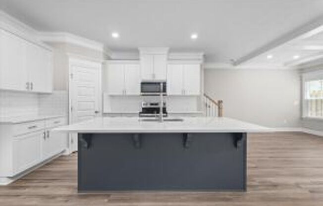 1005 Linsmore Avenue In Canterbury Farms/New Construction