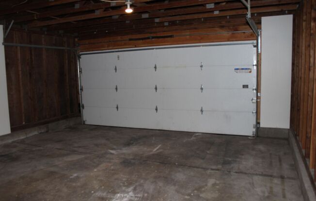 3 bedroom, 1 bath home on quiet Hillsboro street