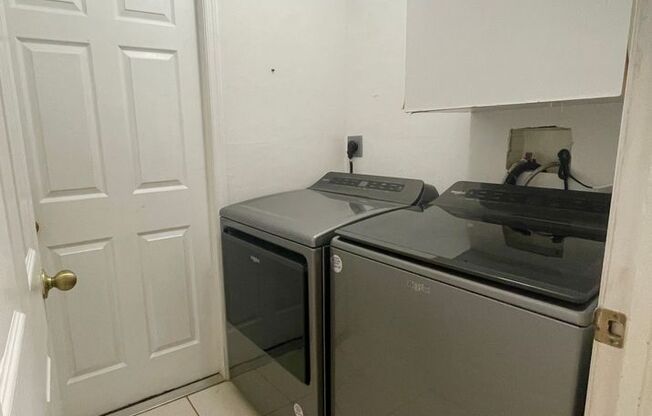 3 beds, 2 baths, $1,999