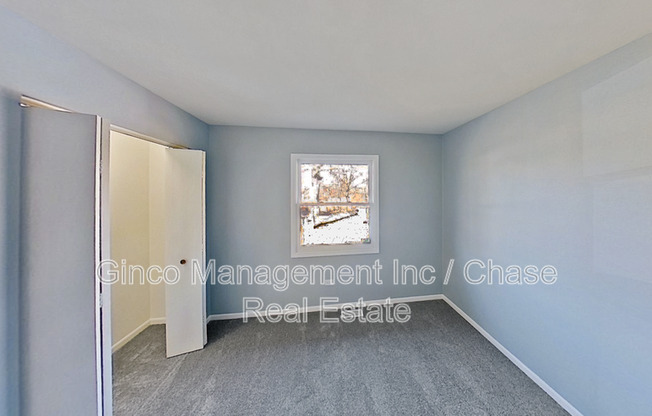 922 E 155 ST