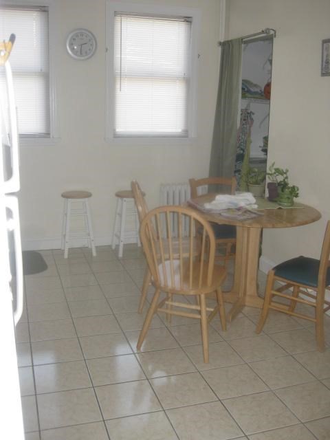 3 beds, 1 bath, 1,008 sqft, $2,800, Unit 3