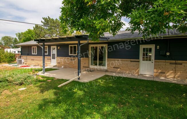 Great 3 bedroom, 2 bathroom home near Spring Canyon Park and Pine Ridge Natural Area.