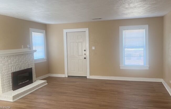 804 Austin St Arlington,76012